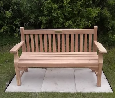 commemorative bench